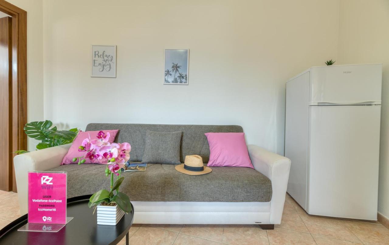 Izzhome Escape 2 Villa San Pietro Eksteriør billede